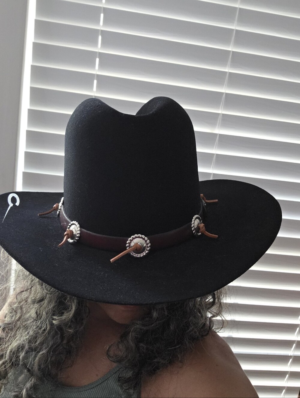 Bailey Black Western Felt Cowboy Hat with Concho Band Size Doble X Used. Unisex.
